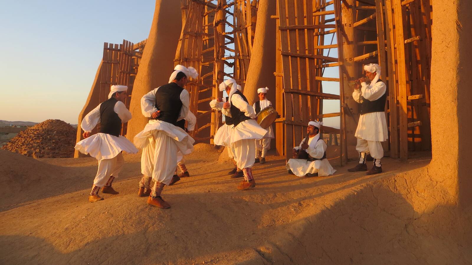 آیین فرهنگی رقص محلی خراسان جنوبی